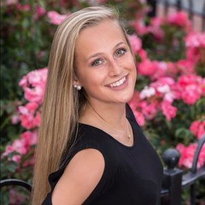 Meet your Posher, Abigail